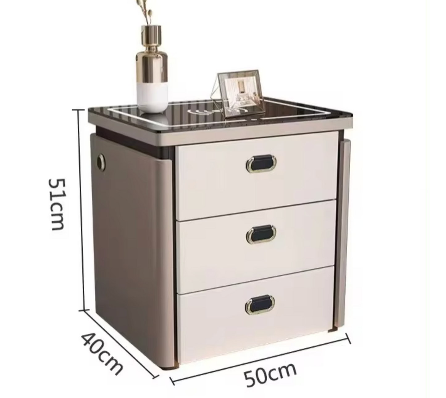 Intelligent bedside table safe integrated